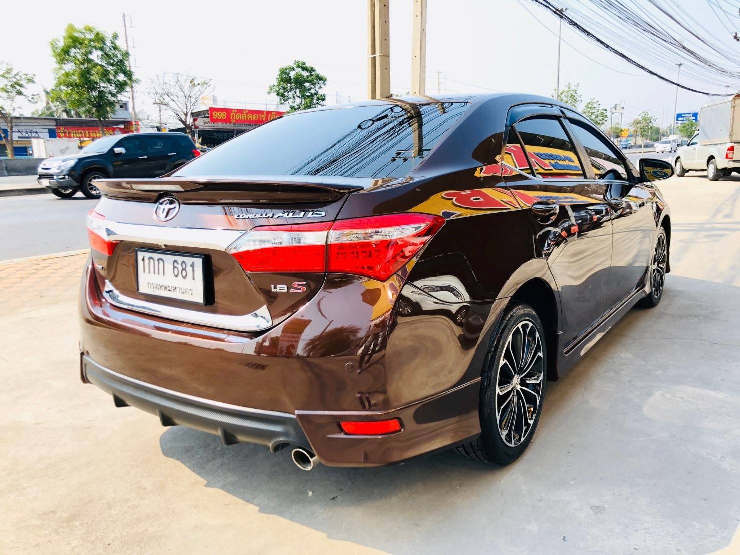 Toyota Corolla Altis ปี 2014 สีน้ำตาล (รูปที่ 2)