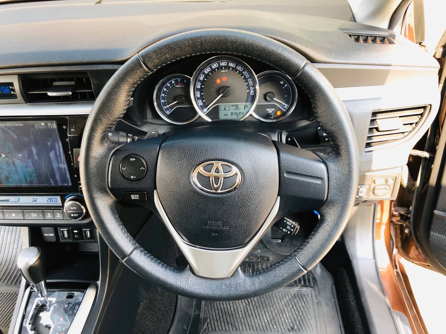 Toyota Corolla Altis ปี 2014 สีน้ำตาล