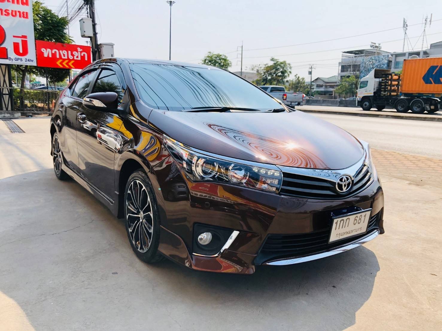 Toyota Corolla Altis ปี 2014 สีน้ำตาล (รูปที่ 4)