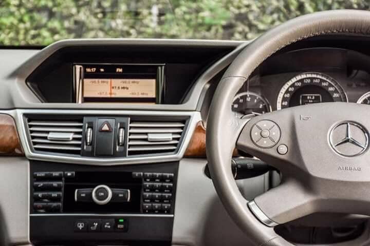 Mercedes-Benz E-Class W212 E200 ปี 2012 สีเทา (รูปที่ 5)