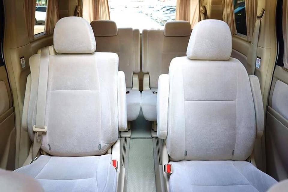 Toyota Vellfire ปี 2009 สีขาว