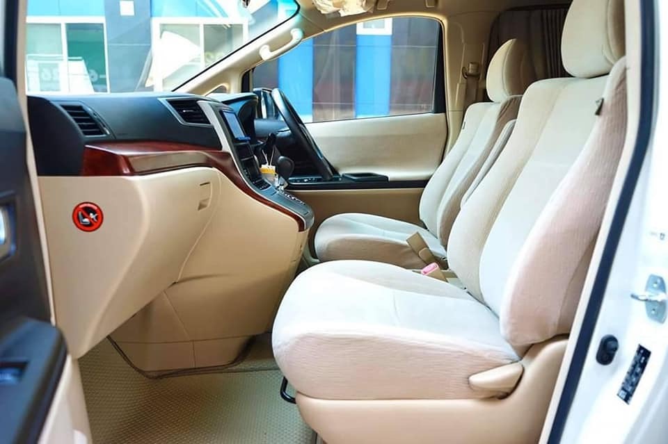 Toyota Vellfire ปี 2009 สีขาว (รูปที่ 4)