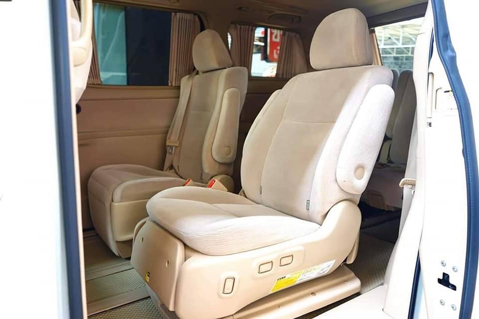 Toyota Vellfire ปี 2009 สีขาว