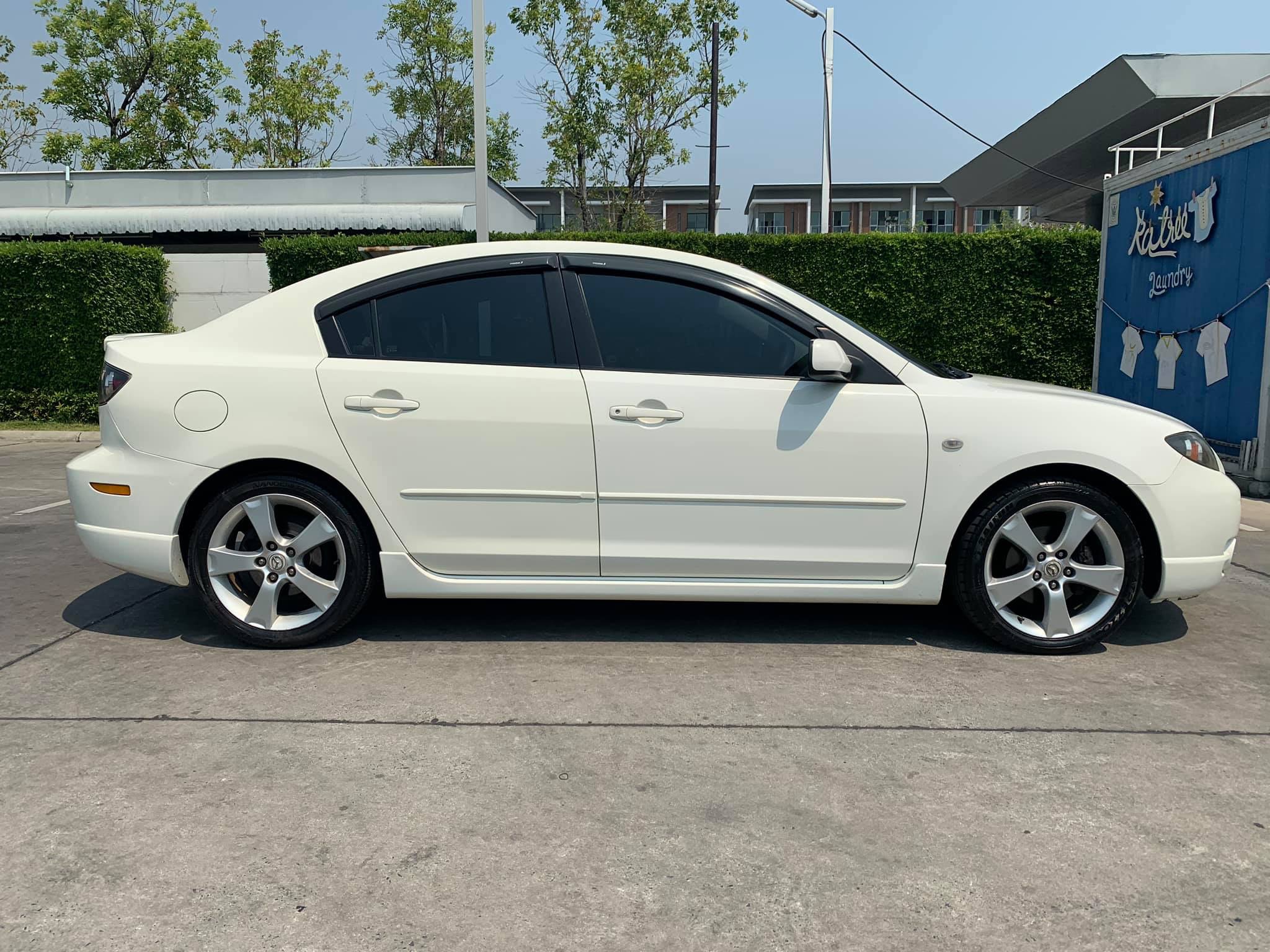 Mazda 3 ปี 2005 สีขาว