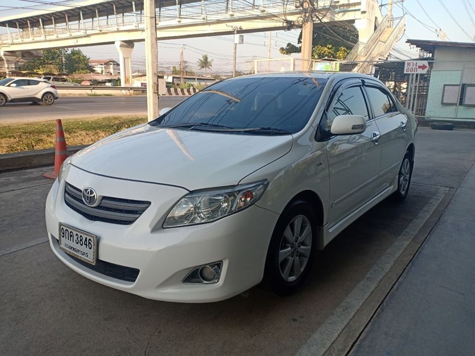 Toyota Corolla Altis ปี 2011 สีขาว (รูปที่ 3)