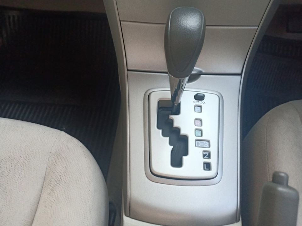 Toyota Corolla Altis ปี 2011 สีขาว (รูปที่ 12)