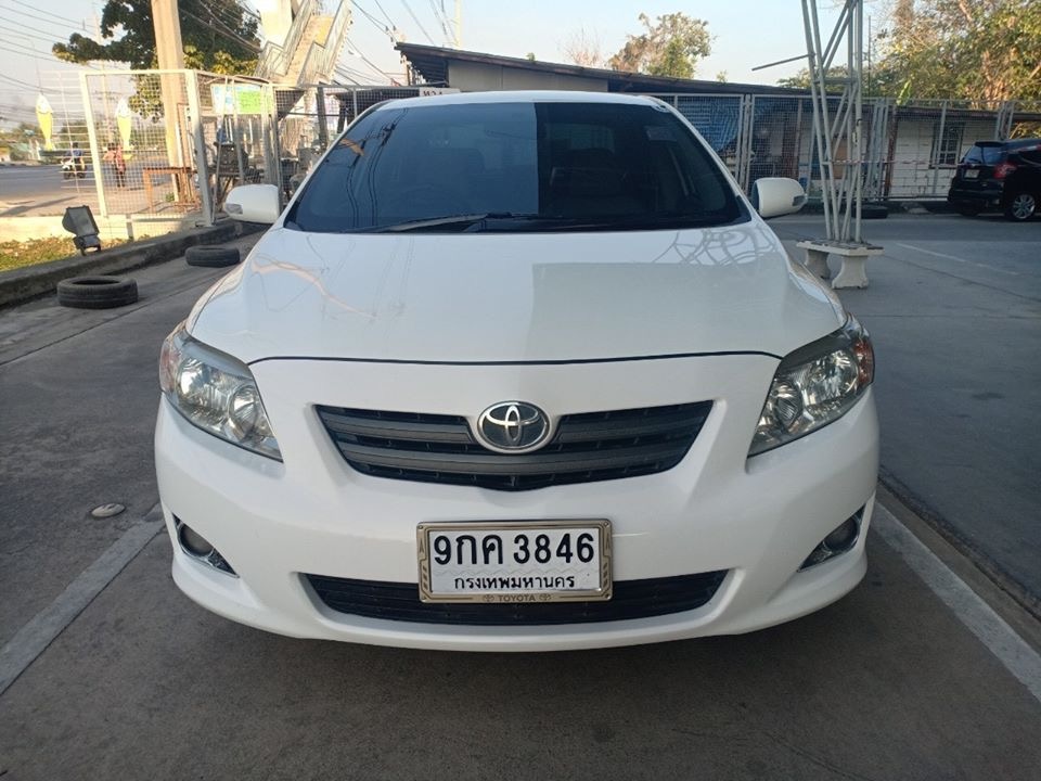 Toyota Corolla Altis ปี 2011 สีขาว (รูปที่ 2)