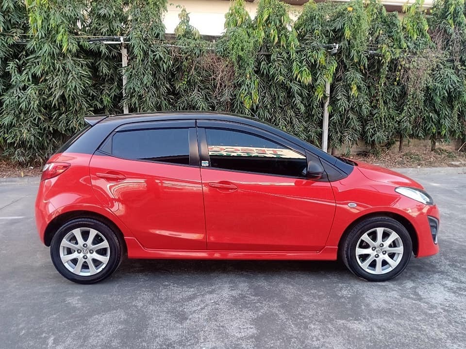Mazda 2 Sports (5 ประตู) ปี 2010 สีแดง (รูปที่ 5)