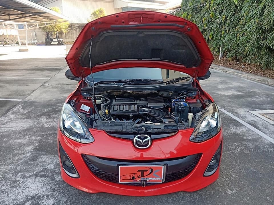 Mazda 2 Sports (5 ประตู) ปี 2010 สีแดง (รูปที่ 16)