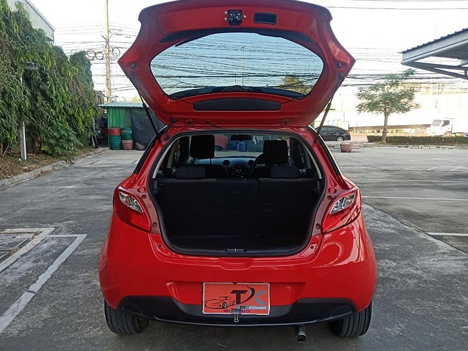 Mazda 2 Sports (5 ประตู) ปี 2010 สีแดง (รูปที่ 15)