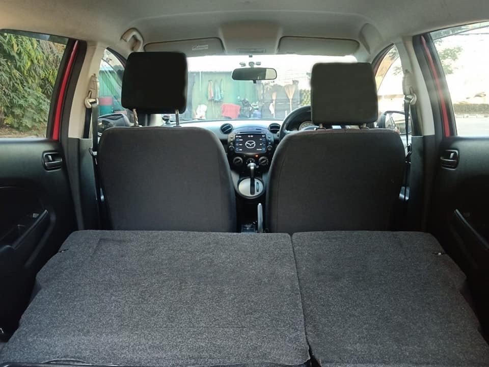 Mazda 2 Sports (5 ประตู) ปี 2010 สีแดง (รูปที่ 14)