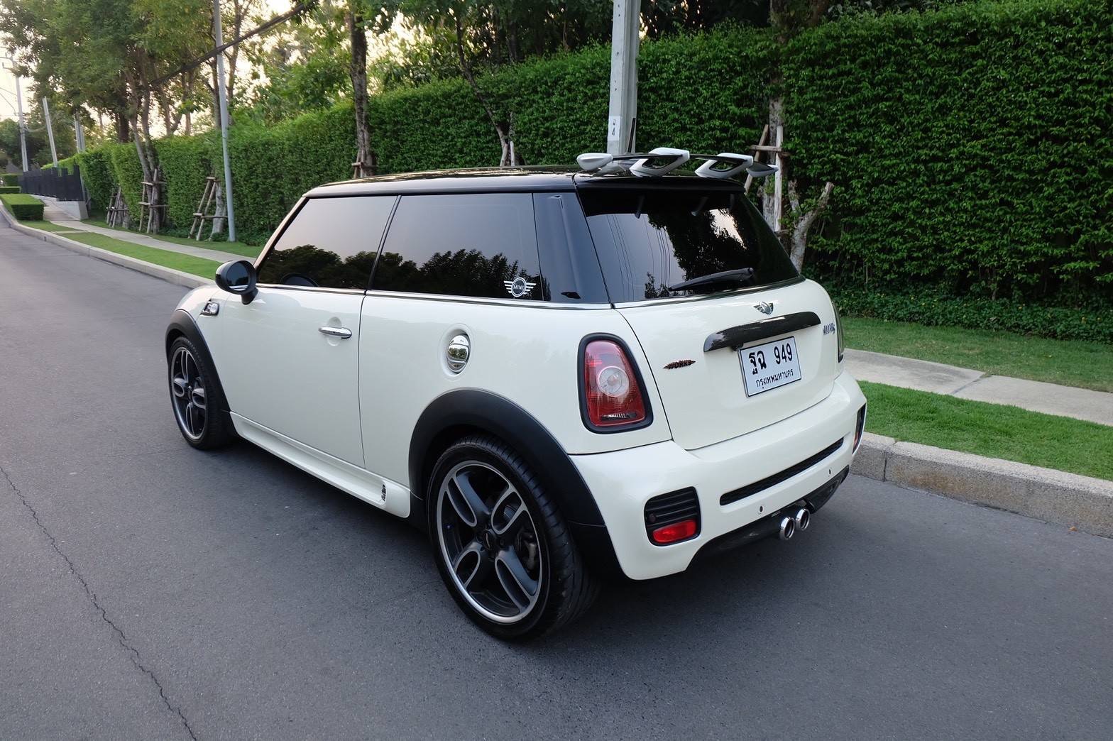 Mini Cooper S Look2 ปี 2009 สีขาว (รูปที่ 18)