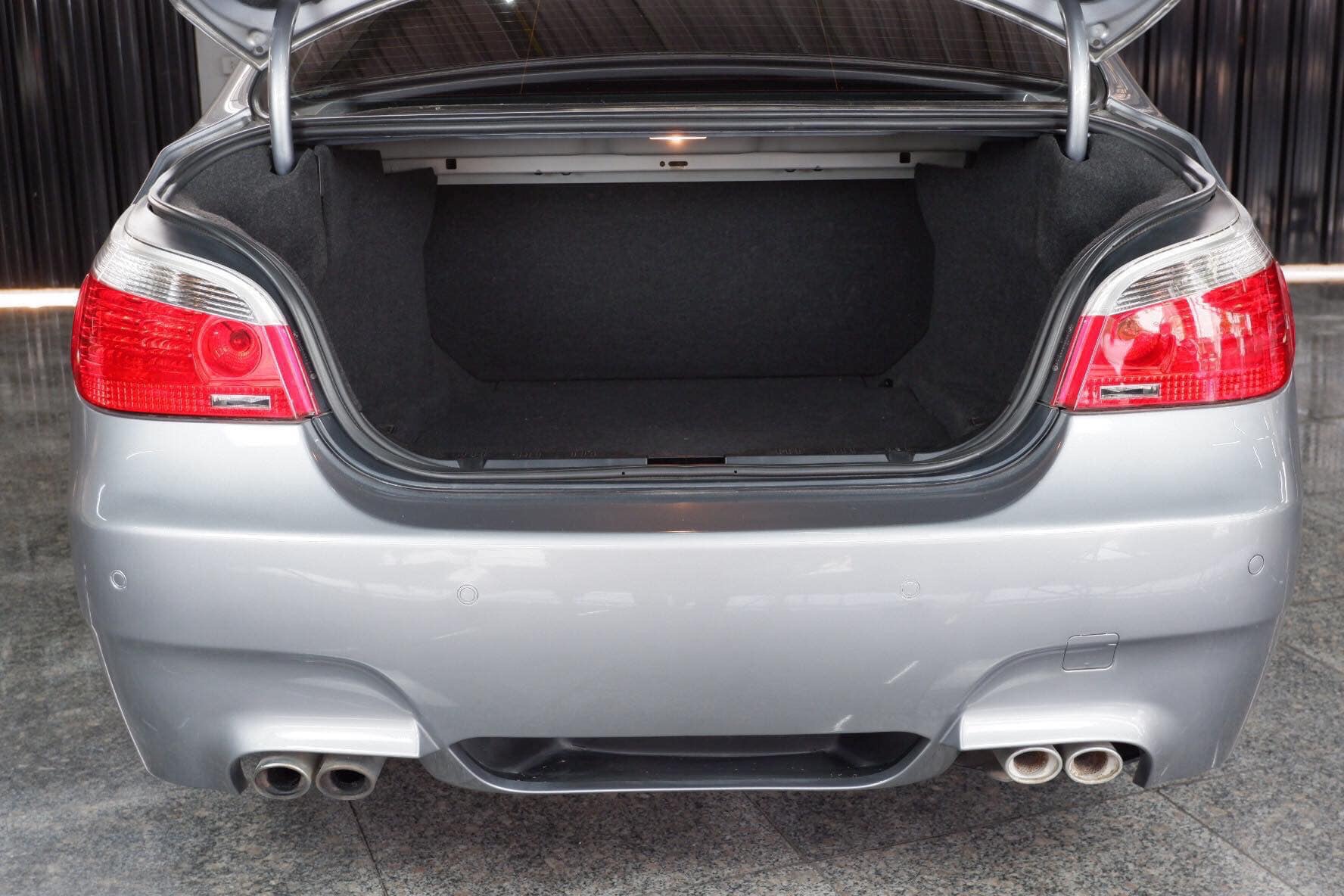 BMW 5 Series E60 523i ปี 2007 สีเทา (รูปที่ 4)