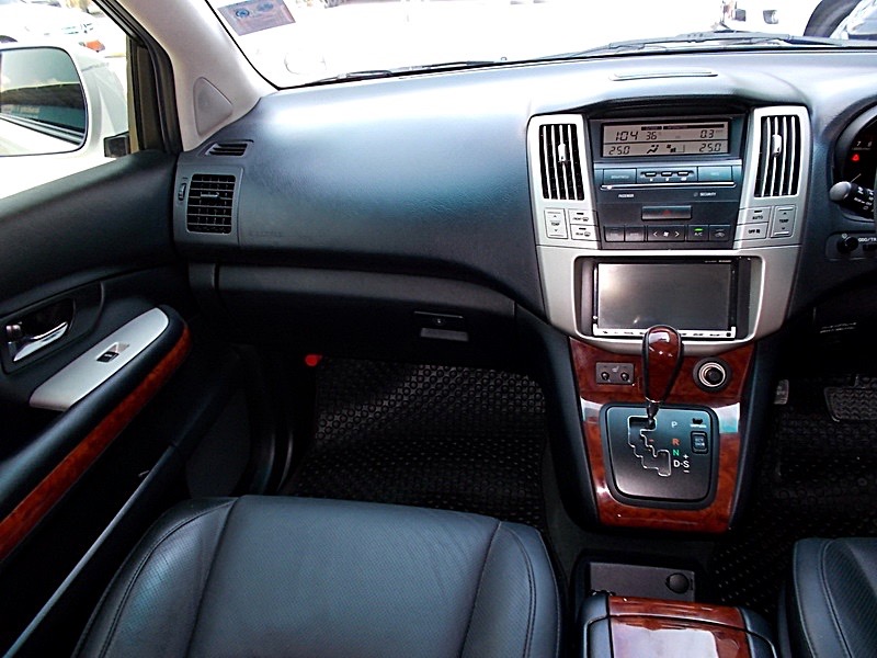 Toyota Harrier ปี 2008 สีขาว (รูปที่ 10)