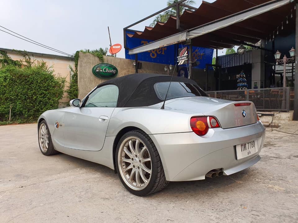 BMW Z4 E85 ปี 2005 สีขาว