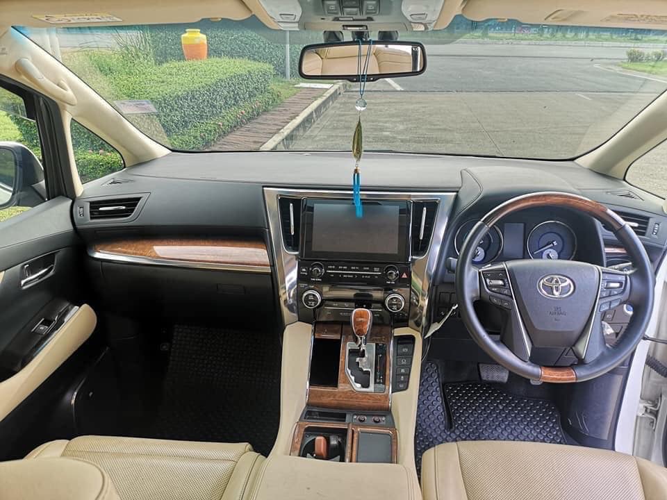 Toyota Alphard ปี 2016 สีขาว (รูปที่ 9)