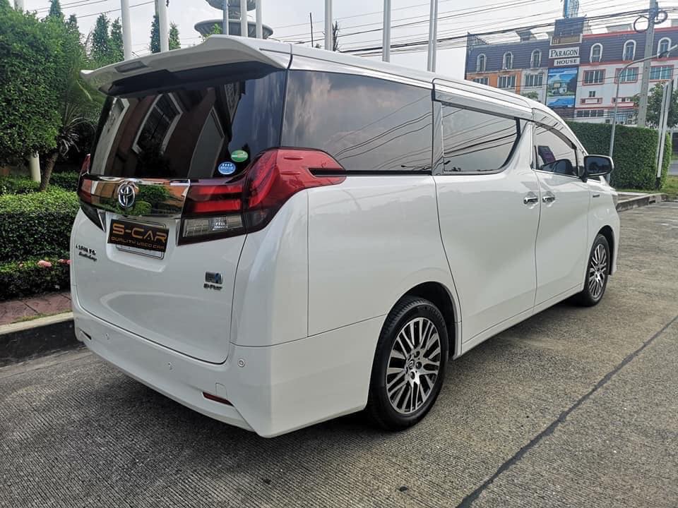 Toyota Alphard ปี 2016 สีขาว