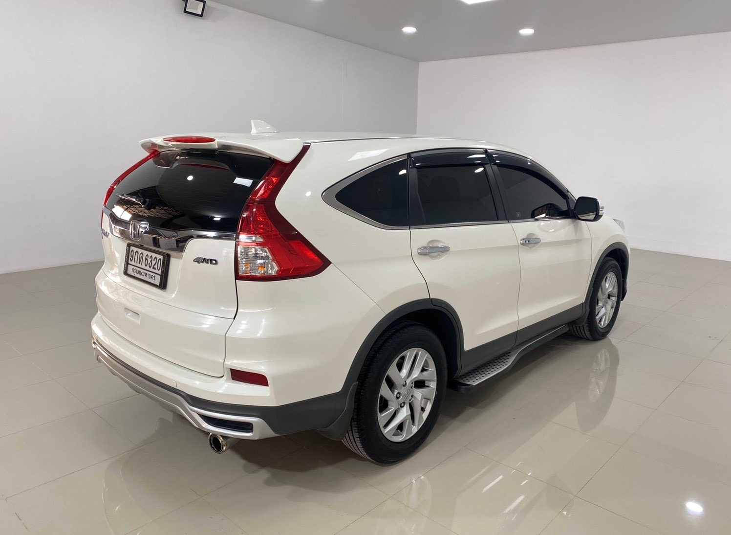 Honda CR-V ปี 2015 สีขาว