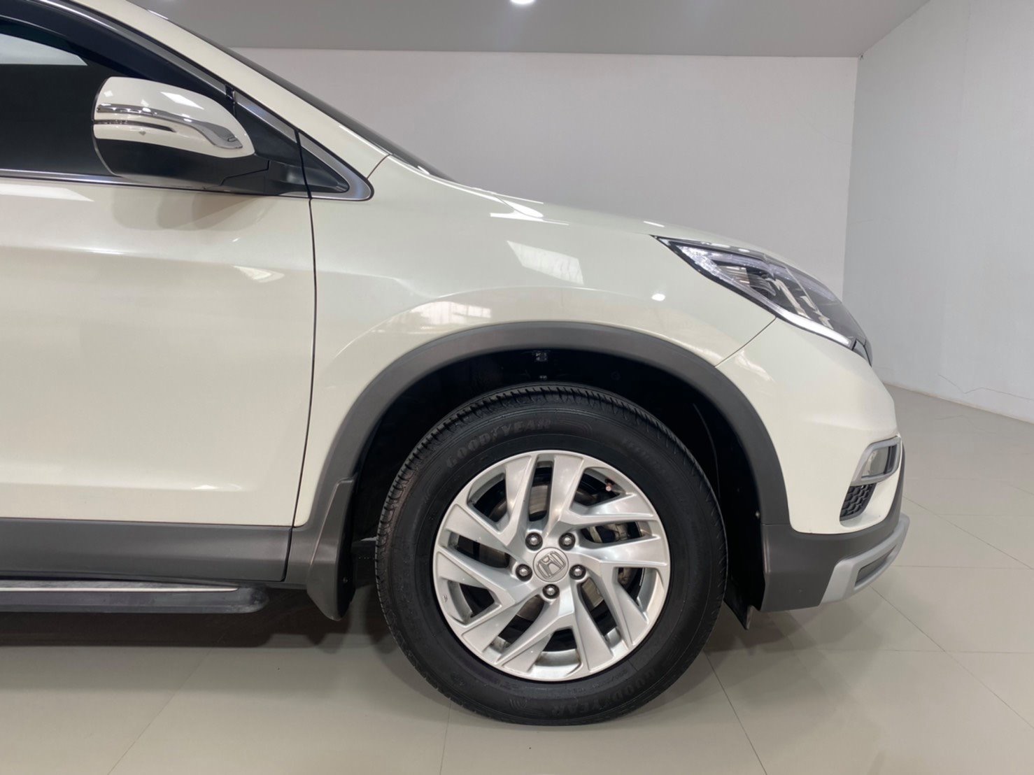 Honda CR-V ปี 2015 สีขาว (รูปที่ 6)