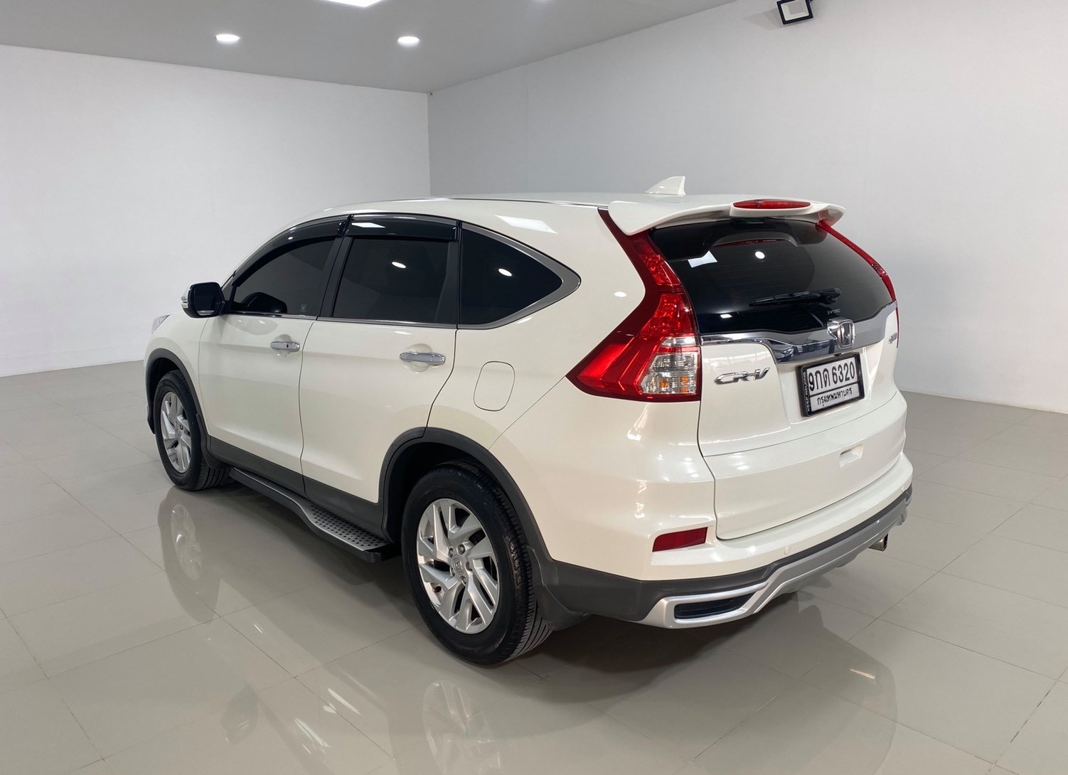 Honda CR-V ปี 2015 สีขาว