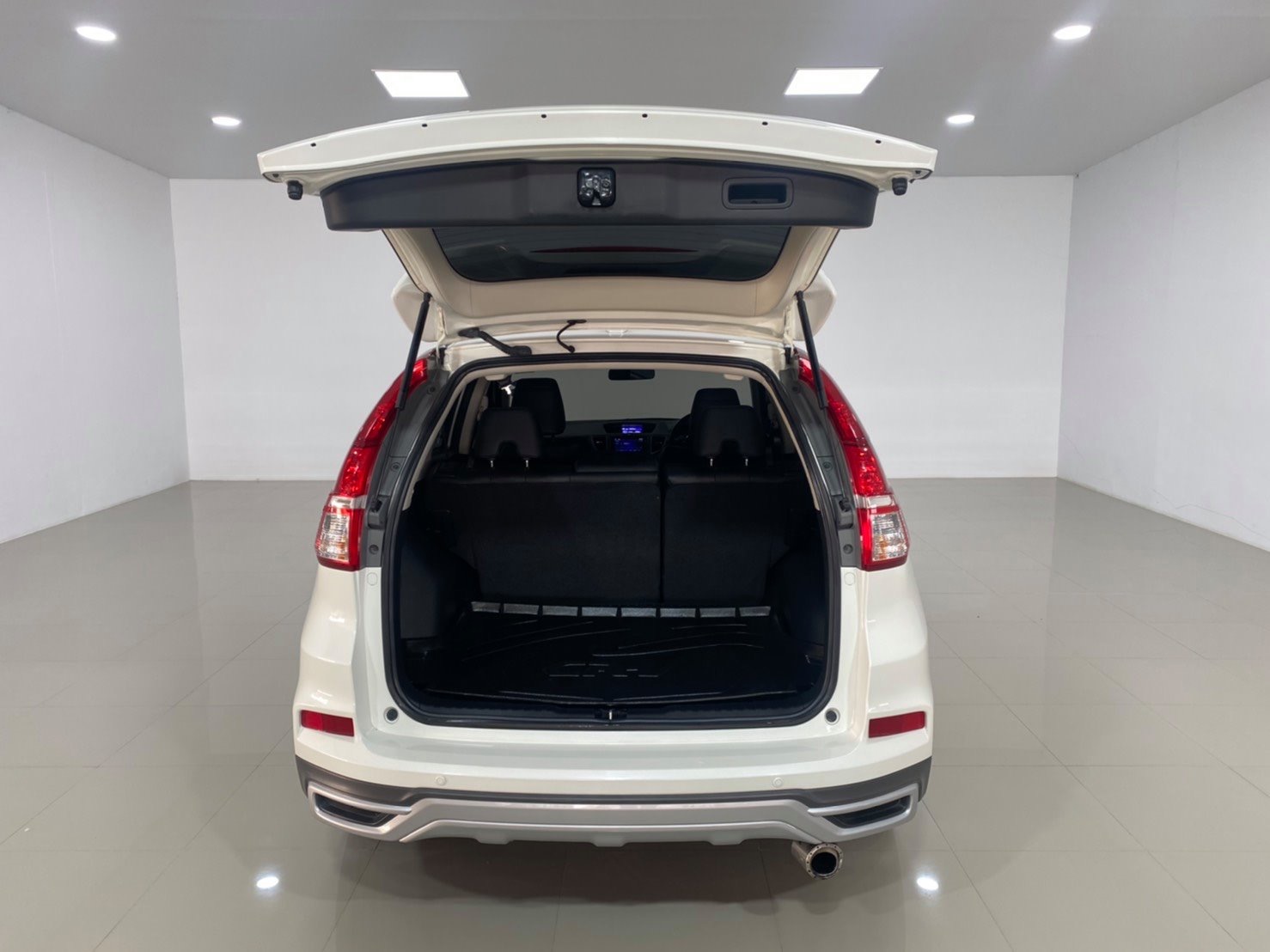 Honda CR-V ปี 2015 สีขาว (รูปที่ 24)