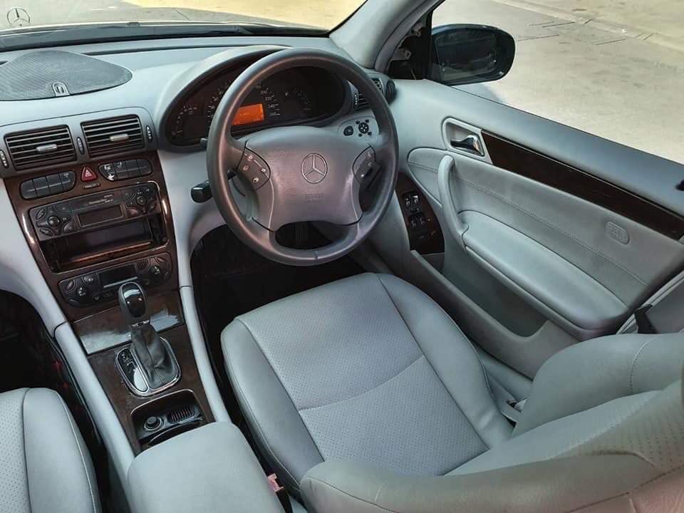 Mercedes-Benz C-Class W203 C180 สีดำ (รูปที่ 12)