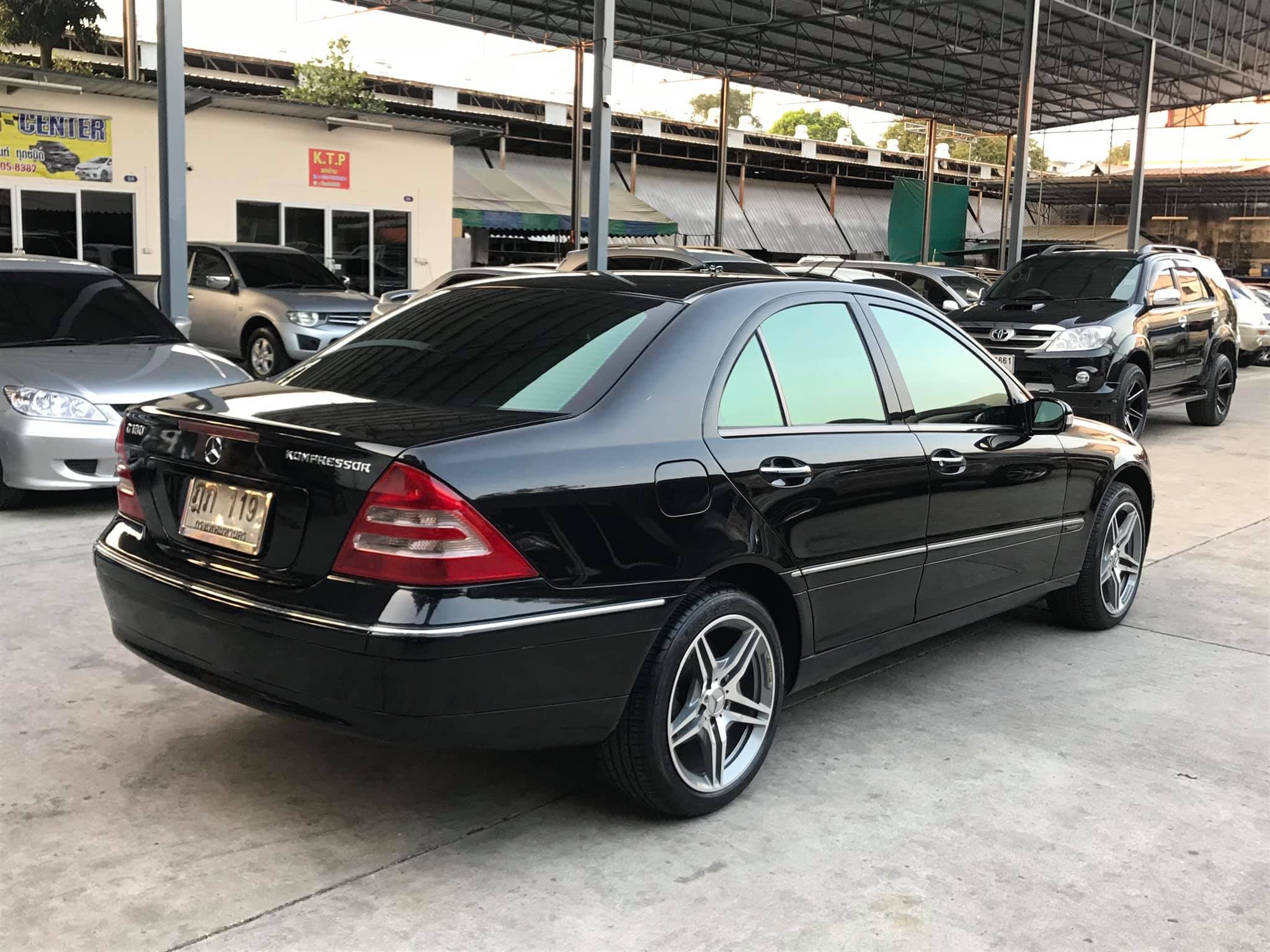 Mercedes-Benz C-Class W203 C180 สีดำ (รูปที่ 15)