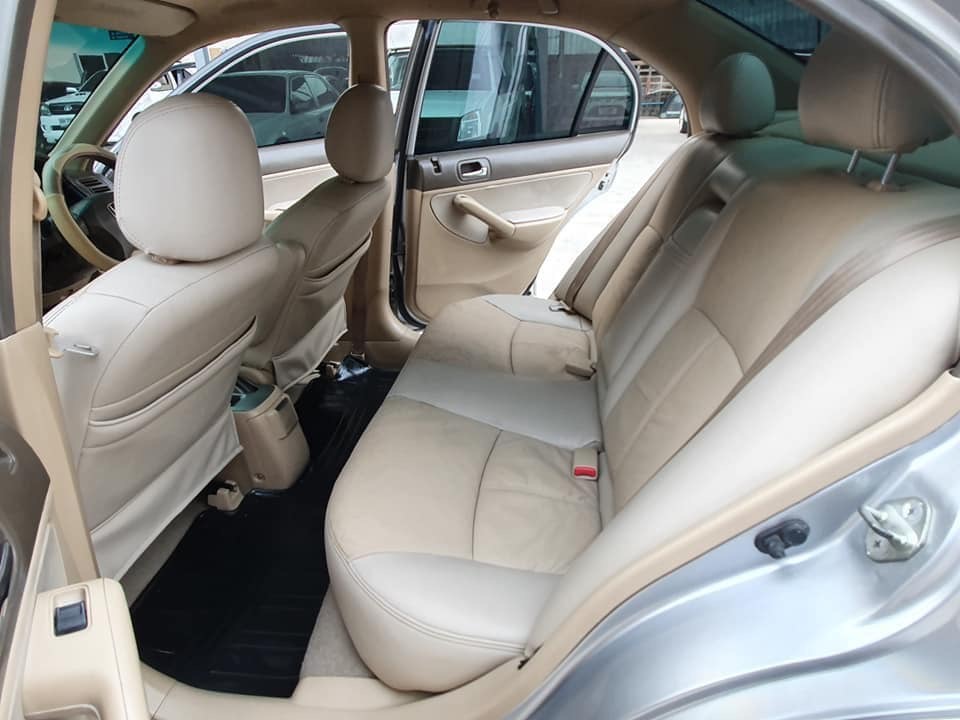 Honda Civic ES (Dimension) โฉม ตาเหยี่ยว ปี 2004 สีเงิน (รูปที่ 8)