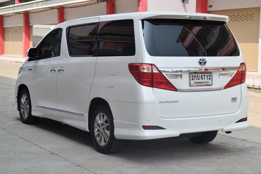 Toyota Alphard ปี 2013 สีขาว (รูปที่ 2)