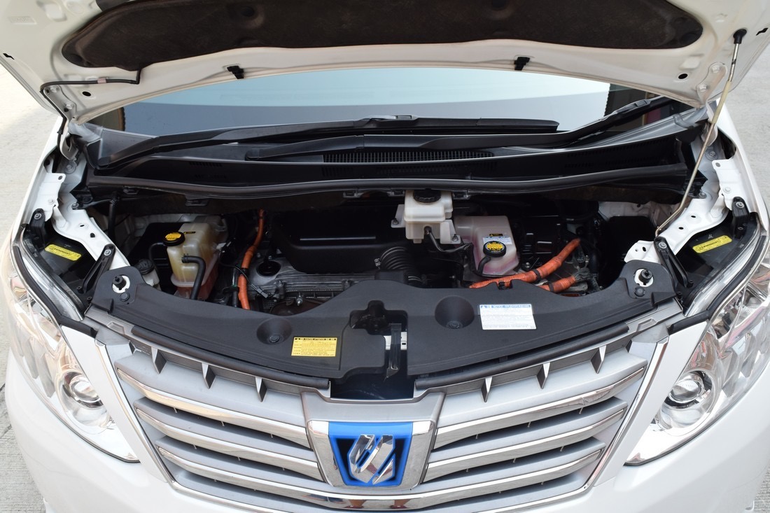 Toyota Alphard ปี 2013 สีขาว (รูปที่ 10)