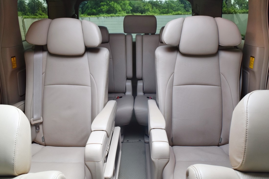 Toyota Alphard ปี 2013 สีขาว (รูปที่ 6)