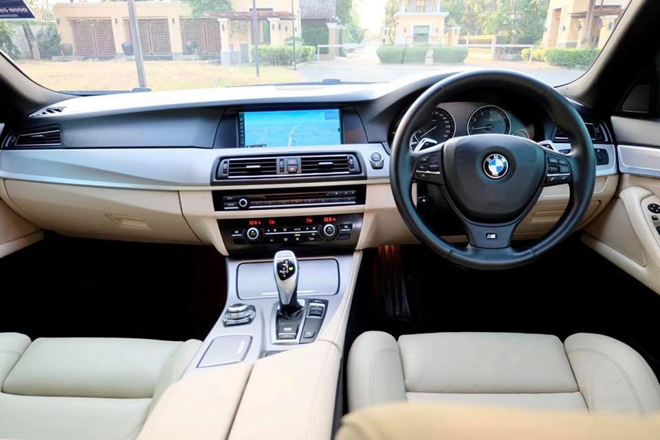BMW 5 Series F11 520i (Wagon) ปี 2012 สีเทา