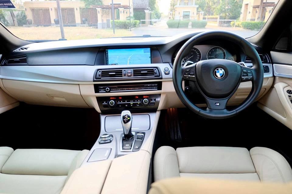 BMW 5 Series F11 520i (Wagon) ปี 2012 สีเทา (รูปที่ 10)