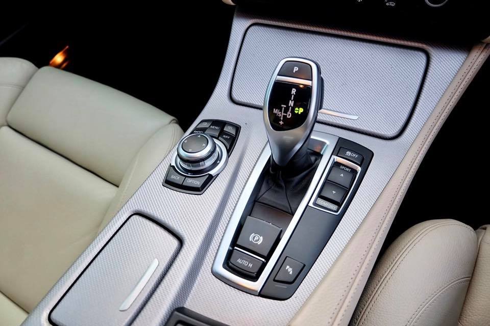 BMW 5 Series F11 520i (Wagon) ปี 2012 สีเทา (รูปที่ 14)