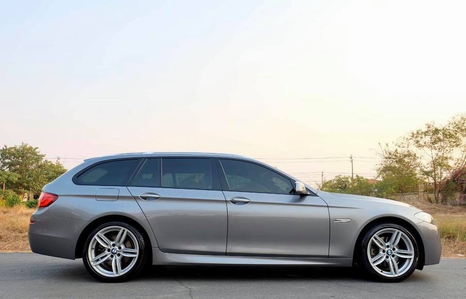 BMW 5 Series F11 520i (Wagon) ปี 2012 สีเทา