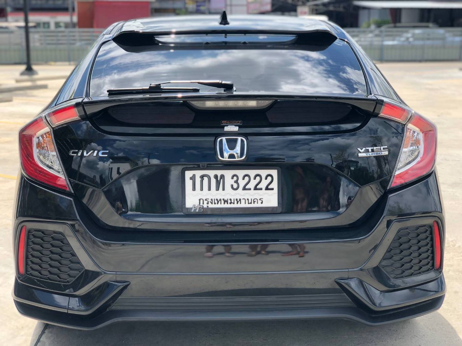 Honda Civic FC โฉม 4 ประตู ปี 2017 สีดำ (รูปที่ 5)