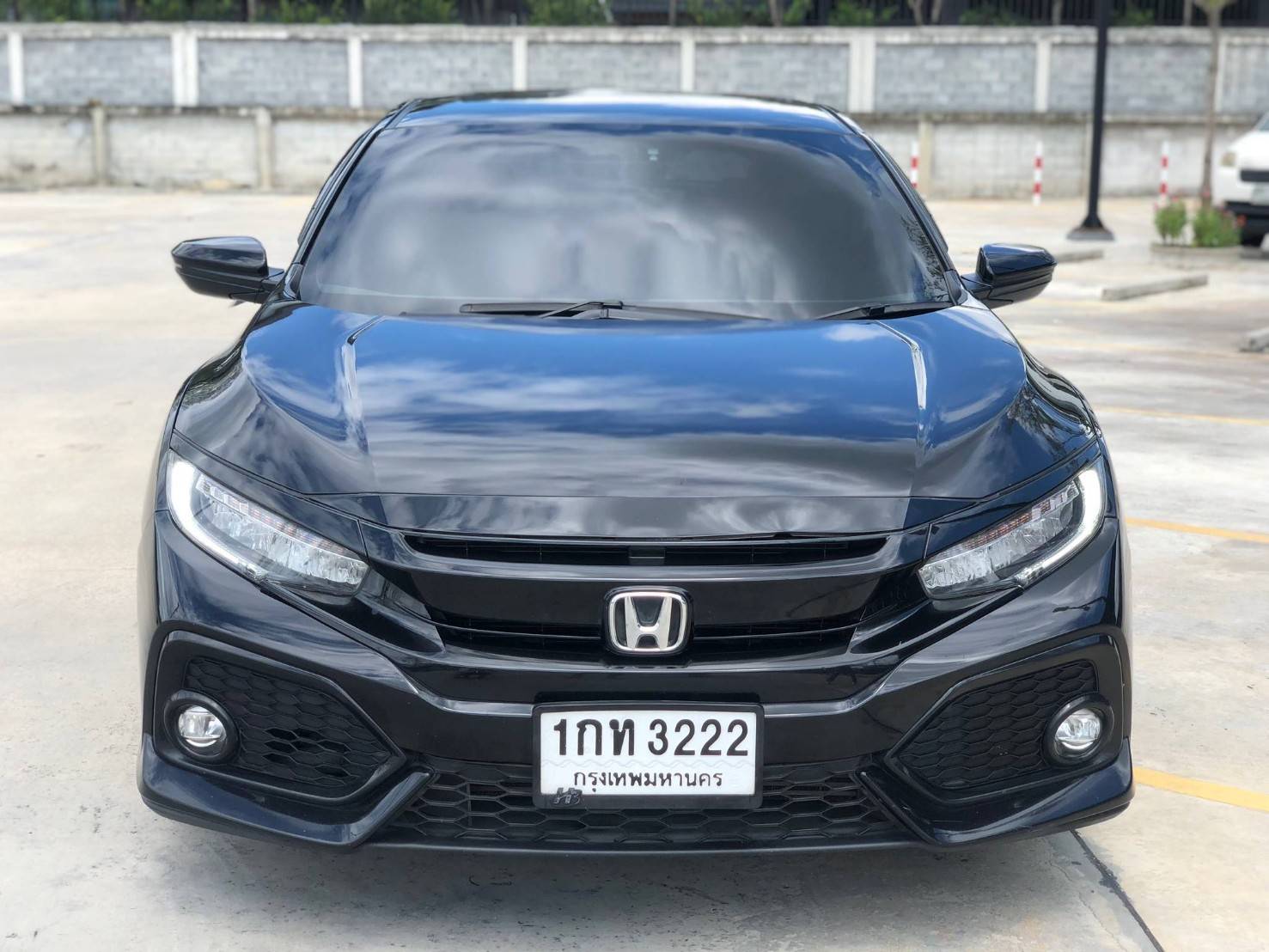 Honda Civic FC โฉม 4 ประตู ปี 2017 สีดำ (รูปที่ 2)