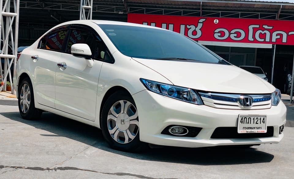 Honda Civic FB ปี 2012 สีขาว