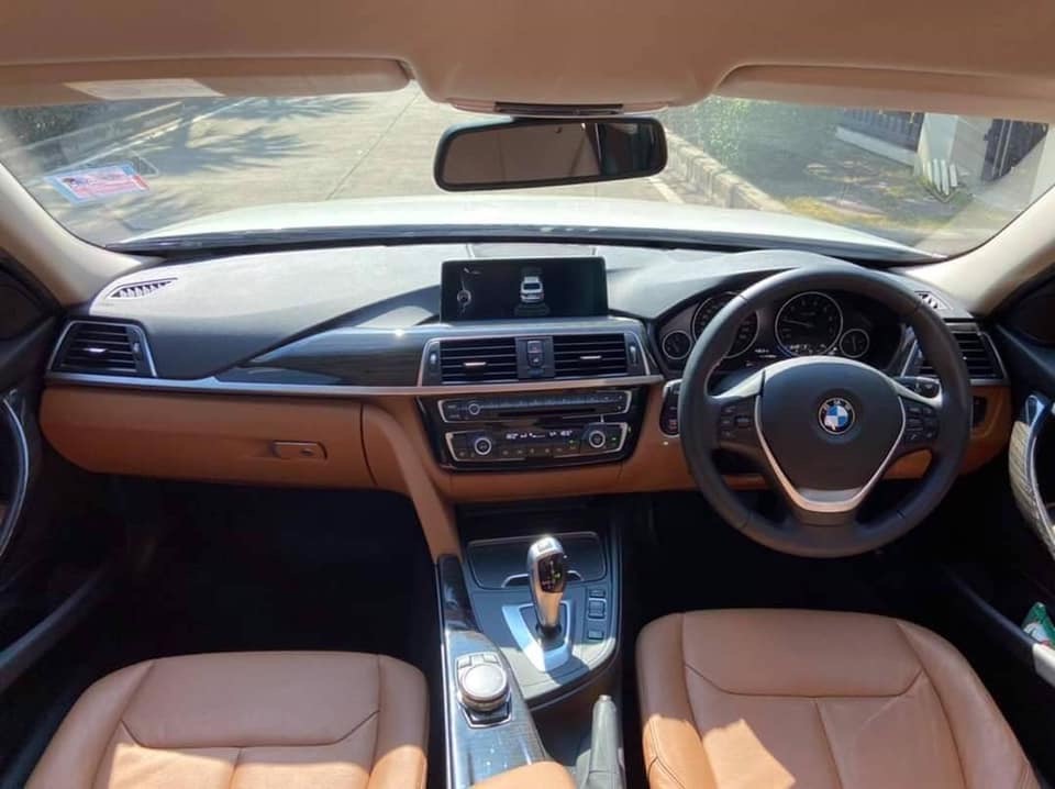 BMW 3 Series F30 320i ปี 2016 สีขาว (รูปที่ 6)