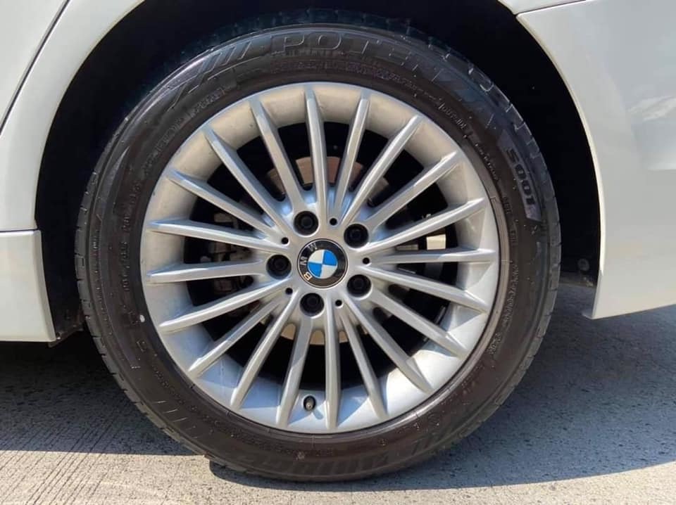 BMW 3 Series F30 320i ปี 2016 สีขาว (รูปที่ 14)