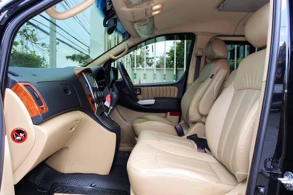 Hyundai H-1 ปี 2015 สีดำ (รูปที่ 12)