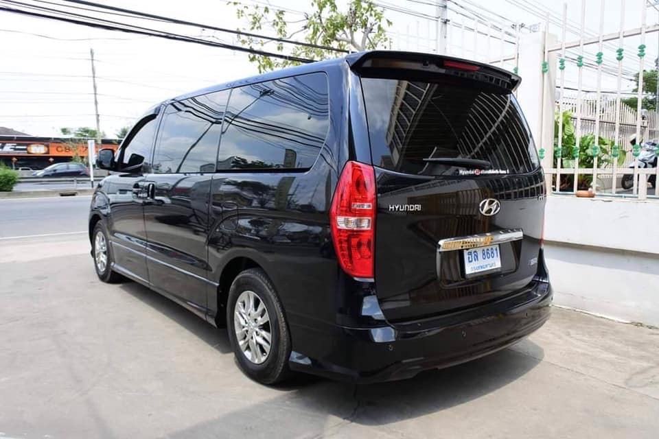 Hyundai H-1 ปี 2015 สีดำ (รูปที่ 4)