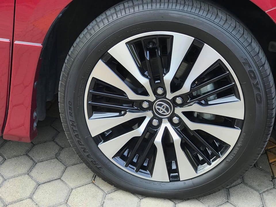 Toyota Vellfire ปี 2018 สีแดง (รูปที่ 11)