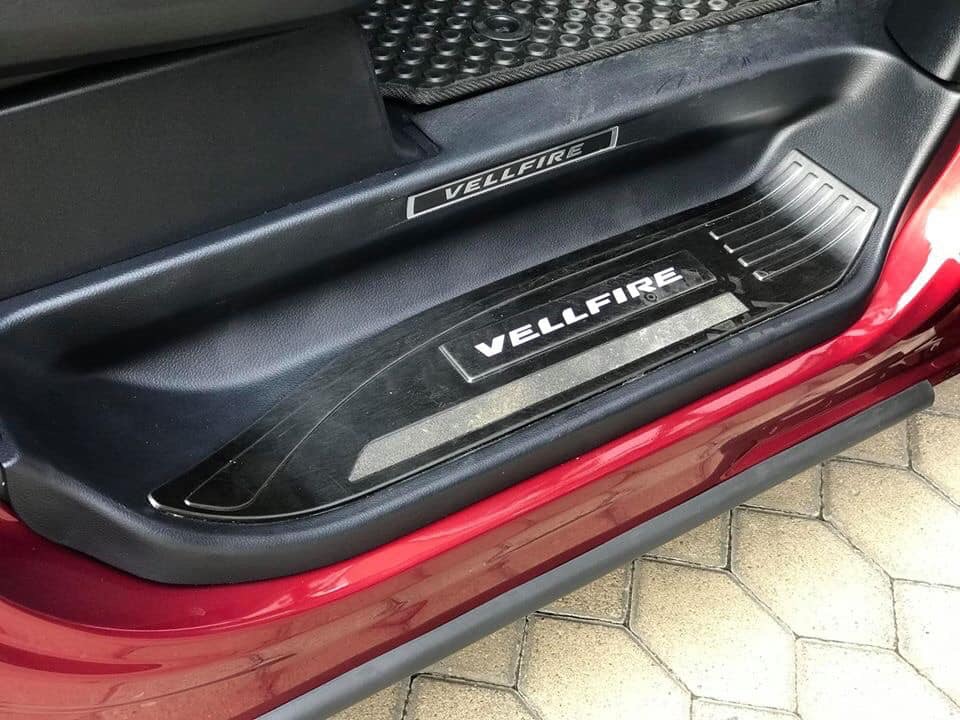 Toyota Vellfire ปี 2018 สีแดง (รูปที่ 21)