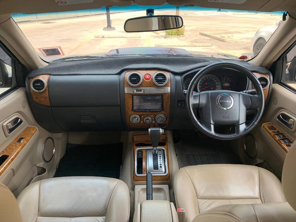 Isuzu MU-7 ปี 2010 สีน้ำเงิน (รูปที่ 7)