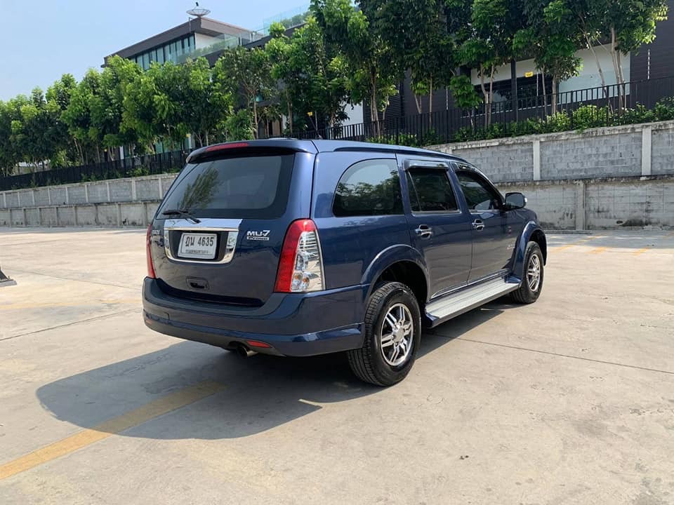 Isuzu MU-7 ปี 2010 สีน้ำเงิน (รูปที่ 2)