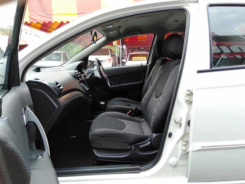 Chevrolet Aveo ปี 2011 สีขาว (รูปที่ 8)