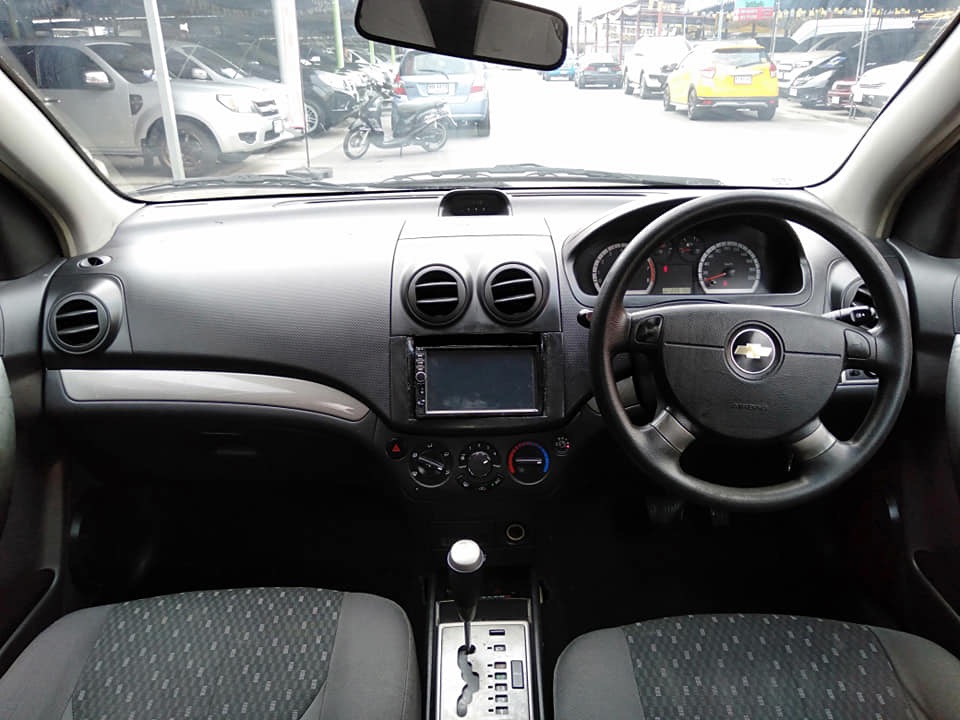 Chevrolet Aveo ปี 2011 สีขาว (รูปที่ 9)