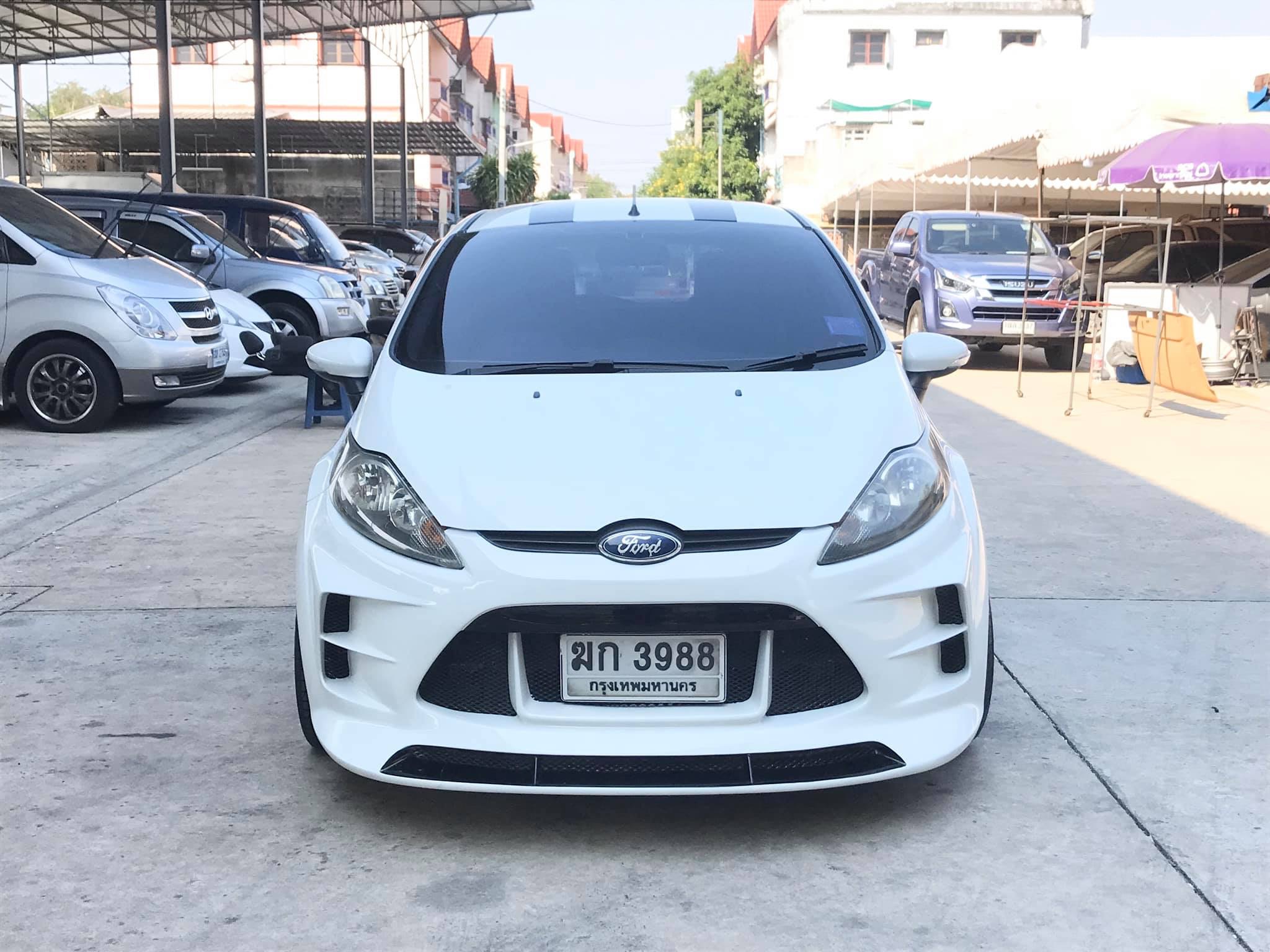 Ford Fiesta ปี 2012 สีขาว (รูปที่ 2)