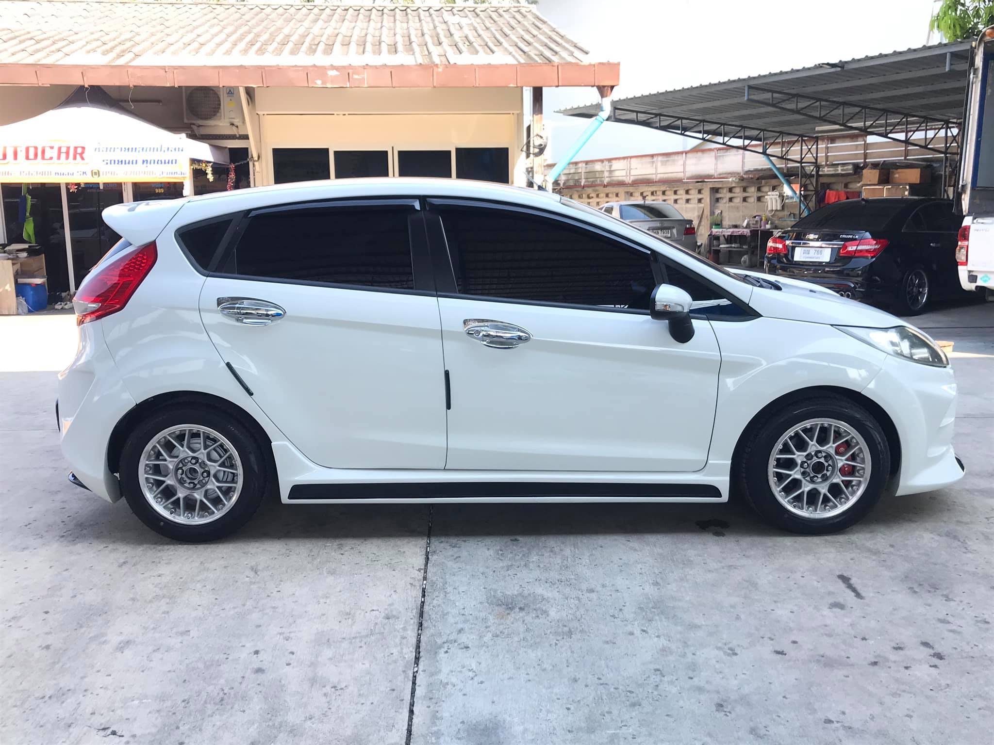 Ford Fiesta ปี 2012 สีขาว (รูปที่ 7)